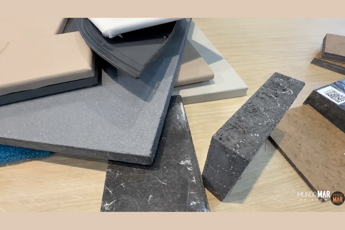 Muestras de paneles sándwich y materiales compuestos